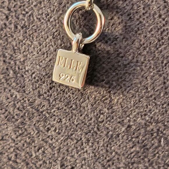 New ELLE Sterling Quatrefoil Modern Openwork Statement Necklace - Picture 6 of 10